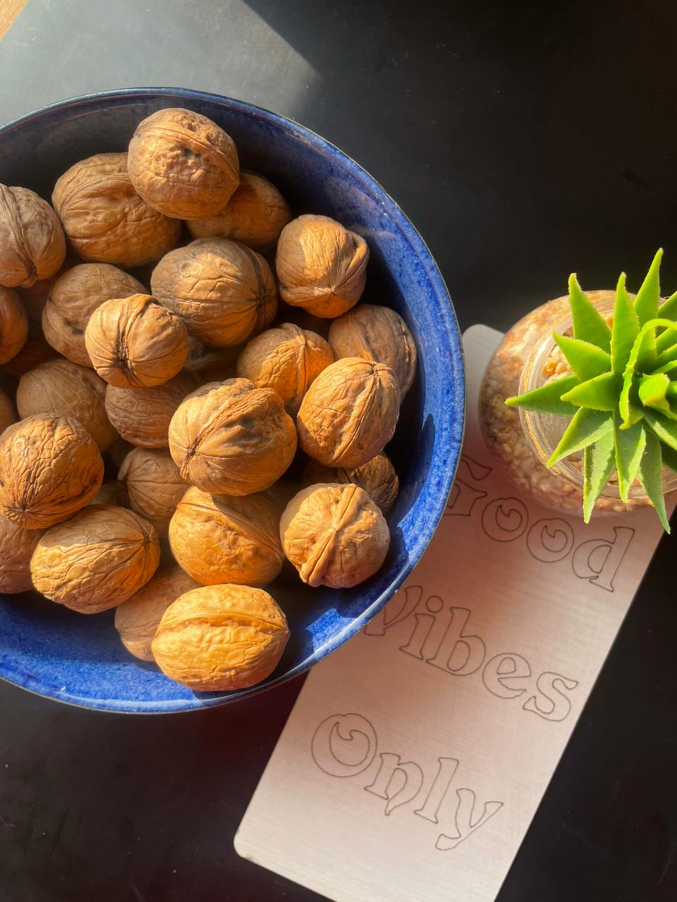 Whole Kashmiri Walnuts(Akhrot Saboot)